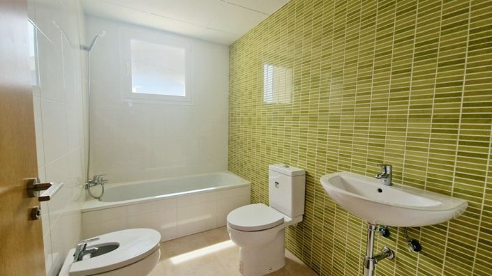 Image No.16-3 Bed Villa for sale