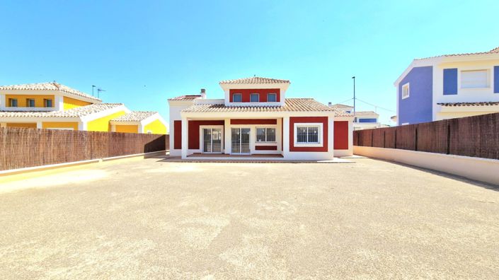 Image No.3-3 Bed Villa for sale