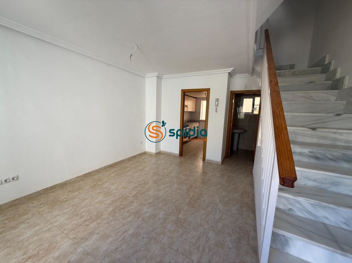 Image No.16-2 Bed Townhouse for sale