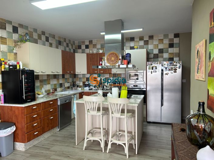 Image No.3-4 Bed Villa for sale
