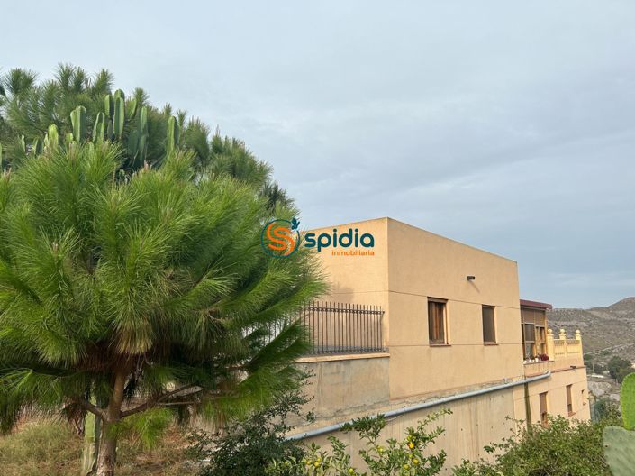 Image No.48-4 Bed Villa for sale