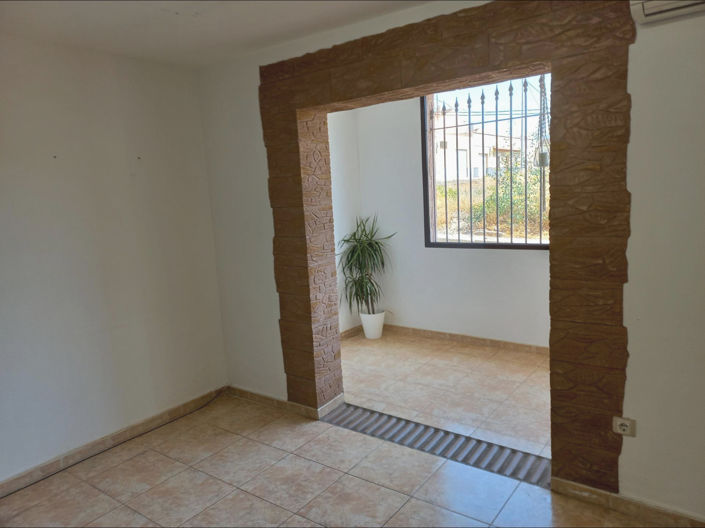 Image No.7-4 Bed Townhouse for sale