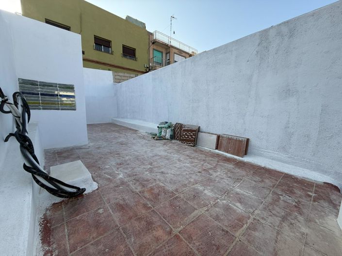 Image No.19-2 Bed House for sale