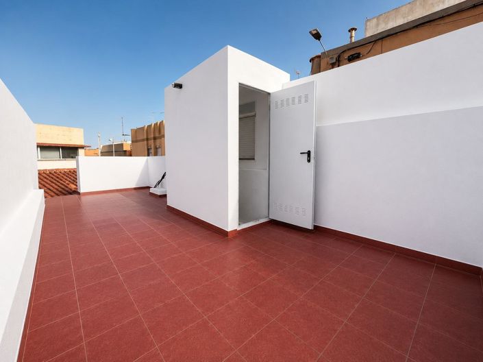 Image No.28-2 Bed House for sale
