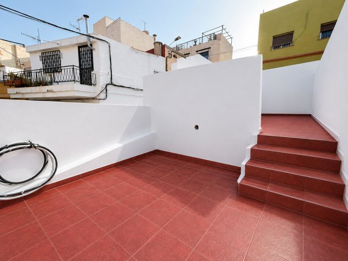 Image No.31-2 Bed House for sale