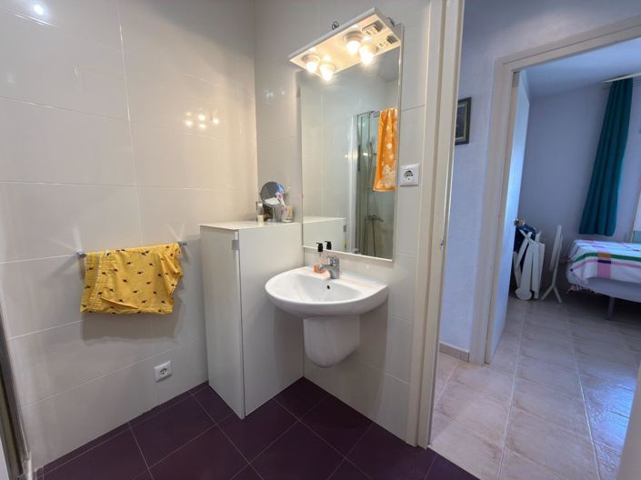 Image No.20-3 Bed Townhouse for sale
