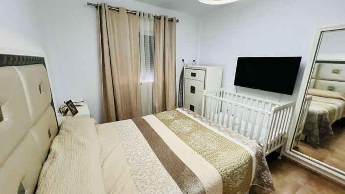 Image No.13-2 Bed Property for sale