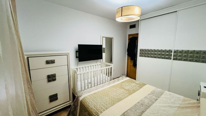 Image No.14-2 Bed Property for sale