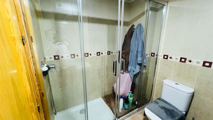 Image No.19-2 Bed Property for sale