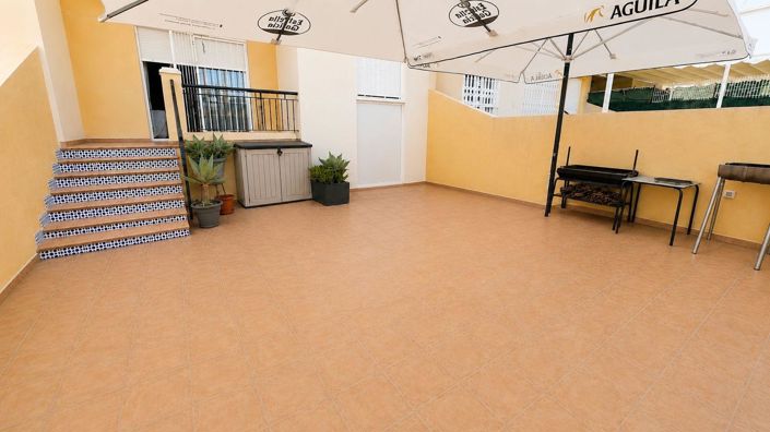 Image No.22-2 Bed Property for sale