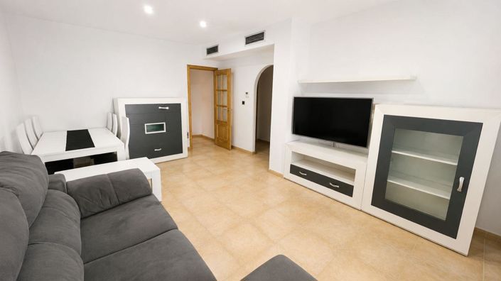 Image No.3-2 Bed Property for sale