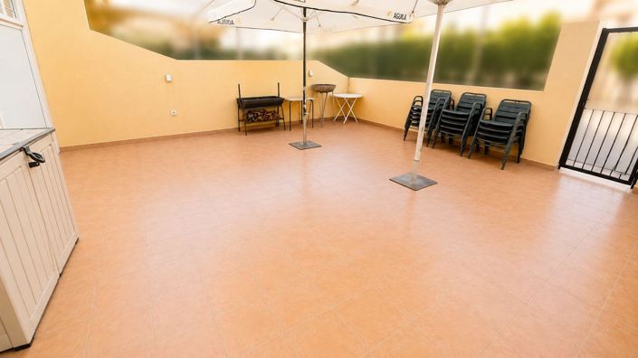 Image No.6-2 Bed Property for sale