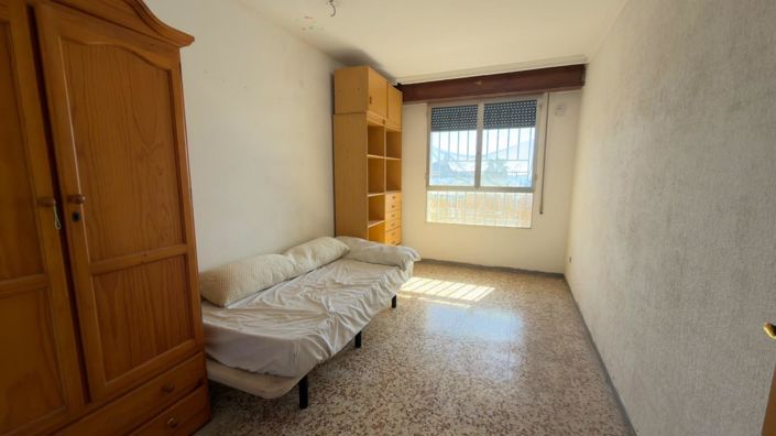 Image No.13-4 Bed Property for sale