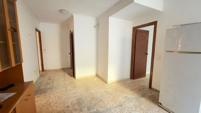 Image No.20-4 Bed Property for sale