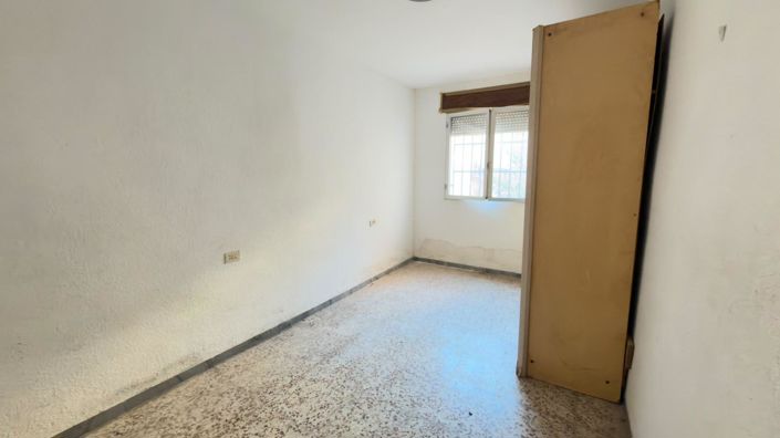 Image No.21-4 Bed Property for sale