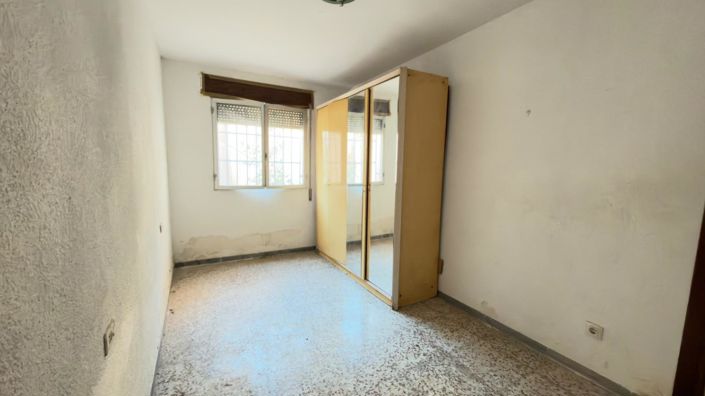 Image No.23-4 Bed Property for sale