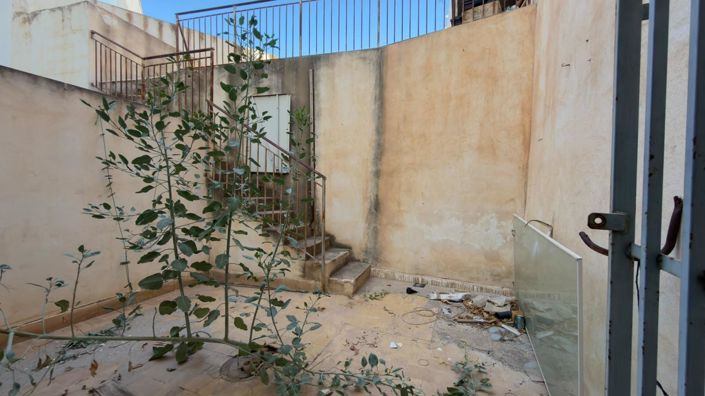 Image No.28-4 Bed Property for sale