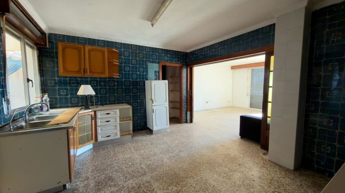 Image No.9-4 Bed Property for sale