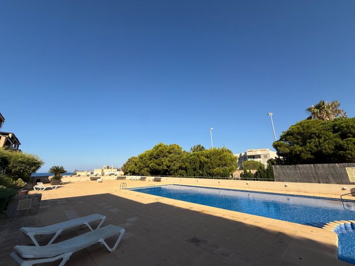 Image No.29-3 Bed Flat for sale
