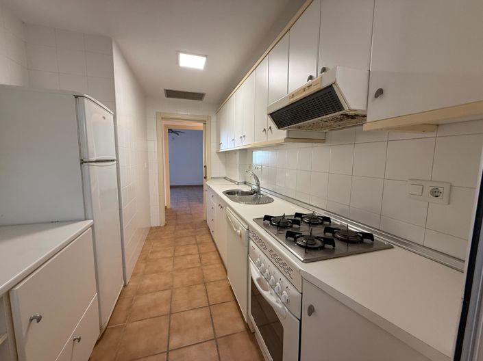 Image No.7-3 Bed Flat for sale