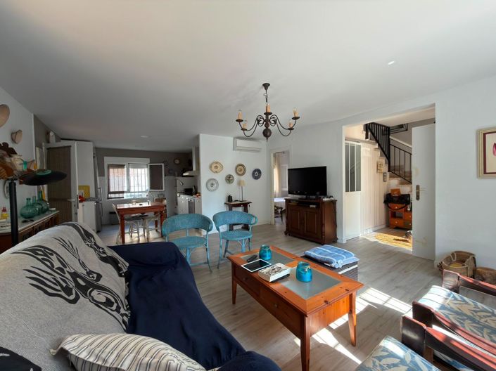 Image No.18-4 Bed Townhouse for sale