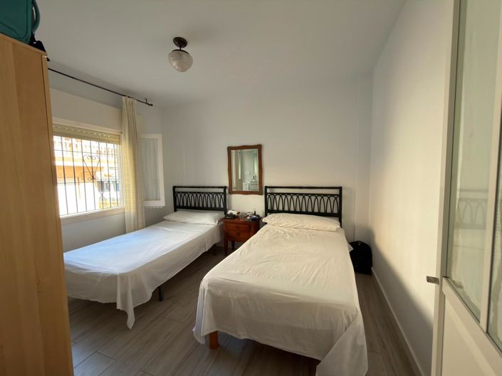 Image No.25-4 Bed Townhouse for sale