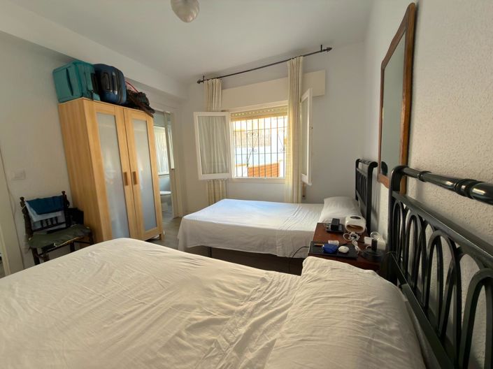 Image No.26-4 Bed Townhouse for sale