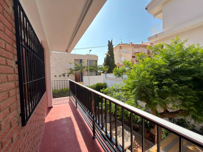 Image No.39-4 Bed Townhouse for sale