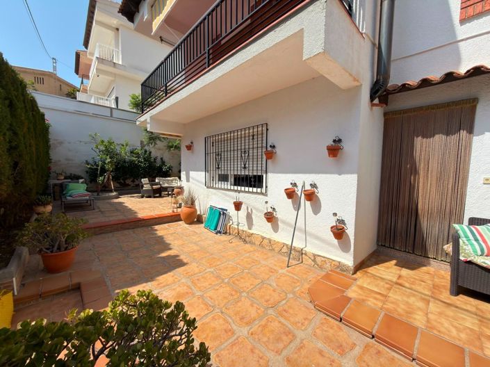 Image No.4-4 Bed Townhouse for sale