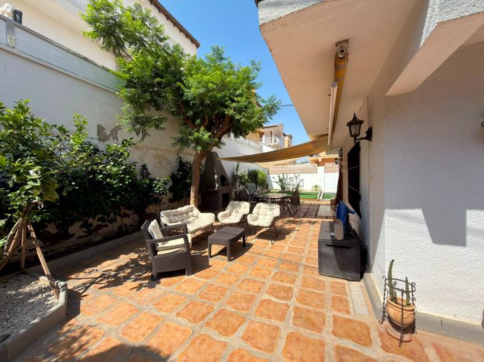Image No.8-4 Bed Townhouse for sale