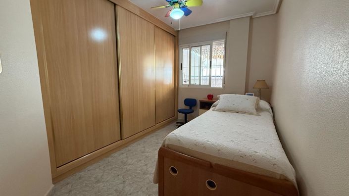 Image No.18-4 Bed Flat for sale