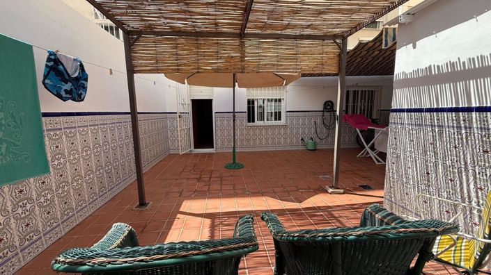 Image No.37-4 Bed Flat for sale