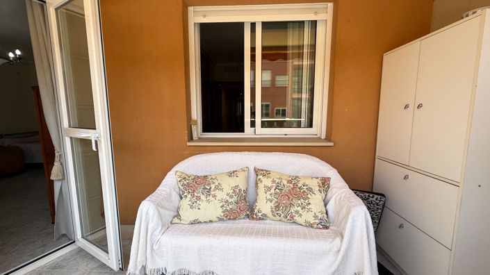 Image No.5-4 Bed Flat for sale