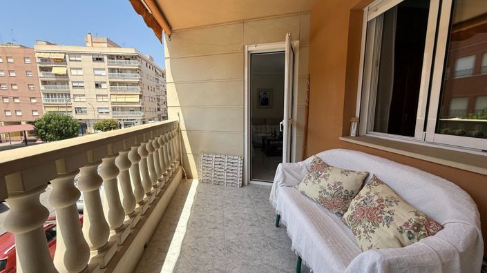 Image No.6-4 Bed Flat for sale