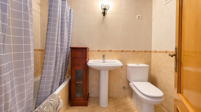 Image No.3-Appartement de 2 chambres à vendre