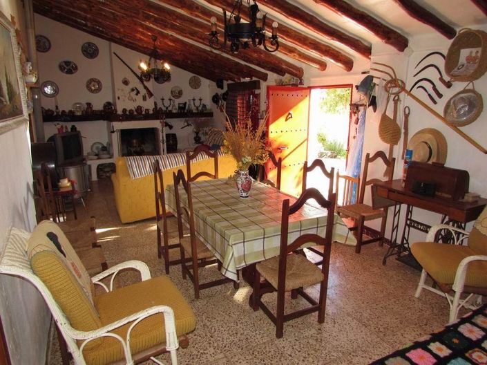 Image No.12-4 Bed Country House for sale