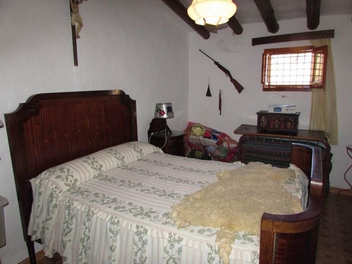 Image No.19-4 Bed Country House for sale