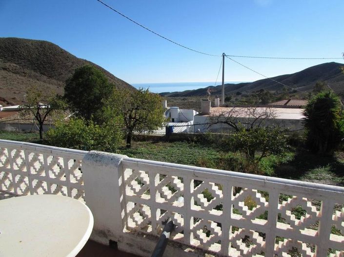 Image No.2-4 Bed Country House for sale