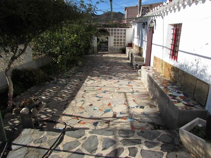 Image No.23-4 Bed Country House for sale