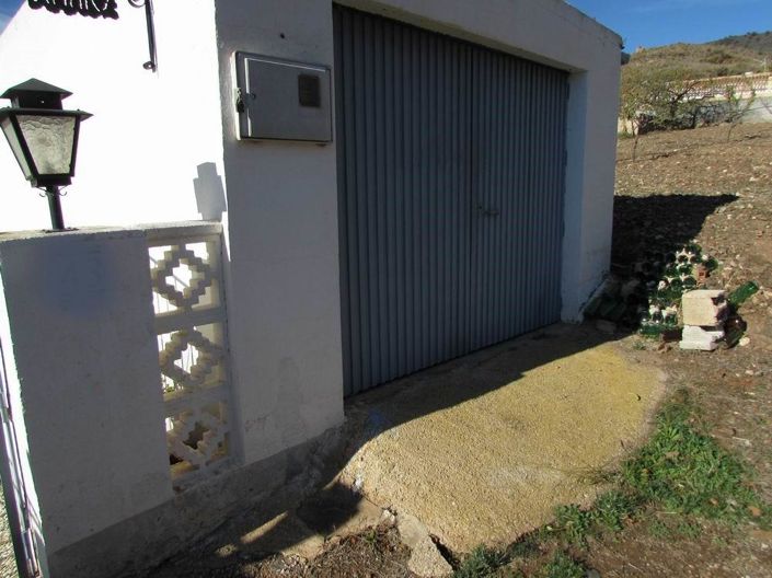 Image No.9-4 Bed Country House for sale