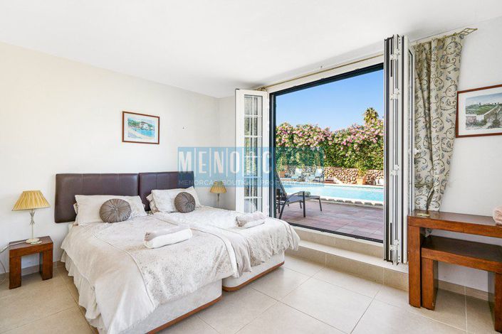 Image No.18-4 Bed Villa for sale