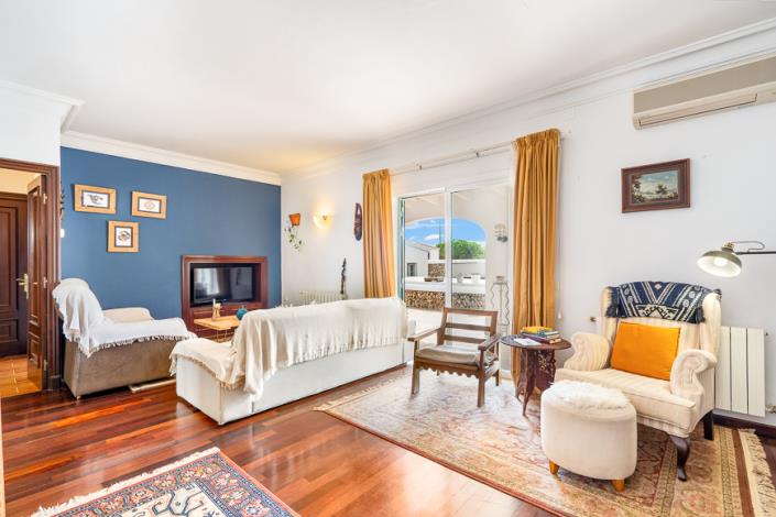 Image No.14-4 Bed Country House for sale