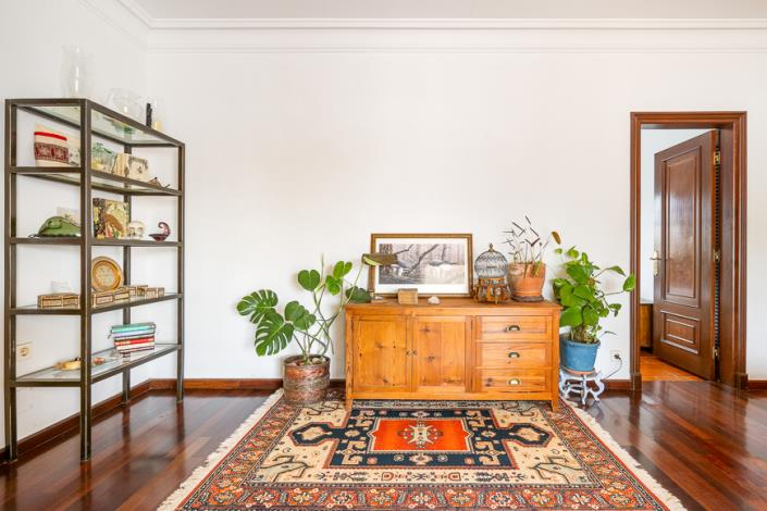 Image No.20-4 Bed Country House for sale