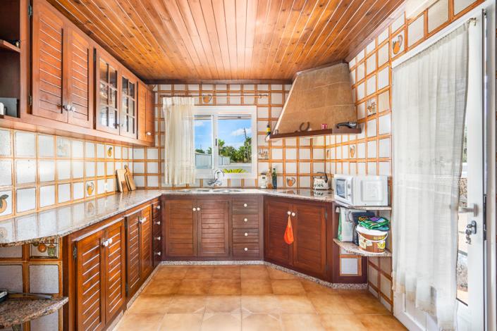 Image No.23-4 Bed Country House for sale