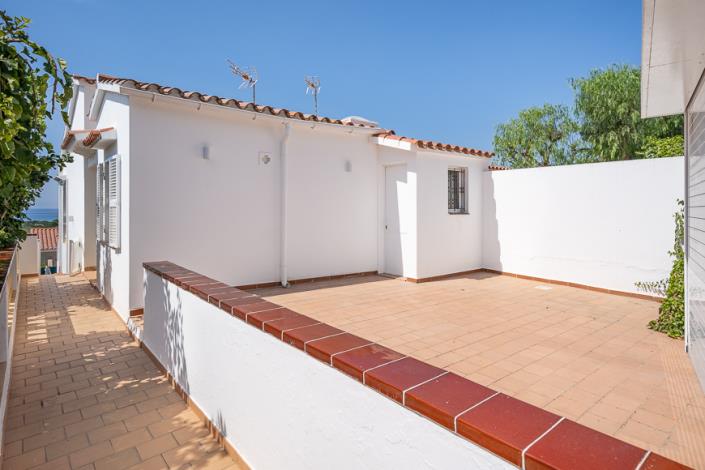 Image No.31-3 Bed Villa for sale