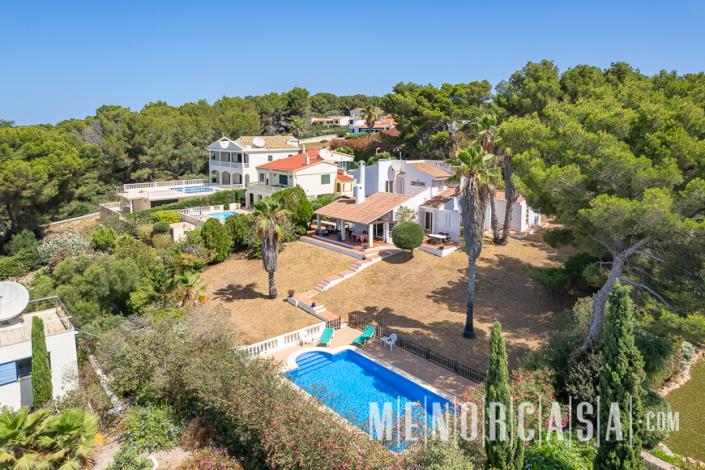 Image No.44-5 Bed Villa / Detached for sale