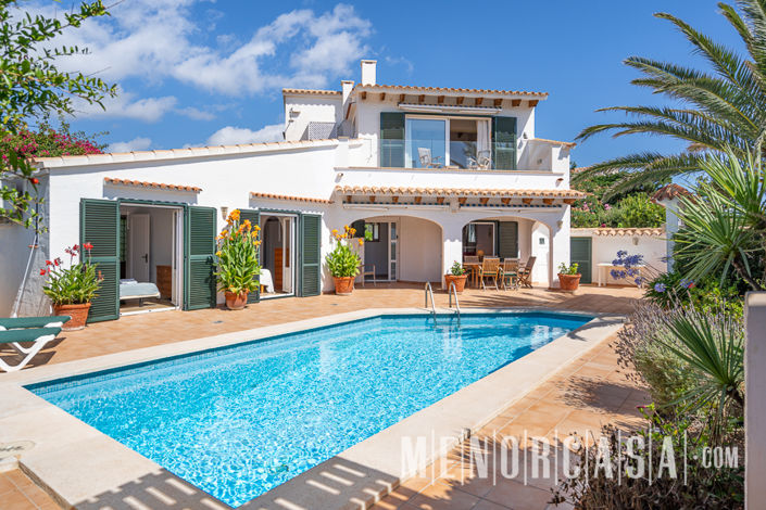 Image No.1-Villa de 4 chambres à vendre à Cala Llonga