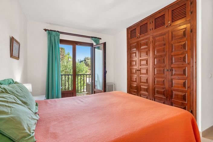 Image No.40-2 Bed Apartment for sale