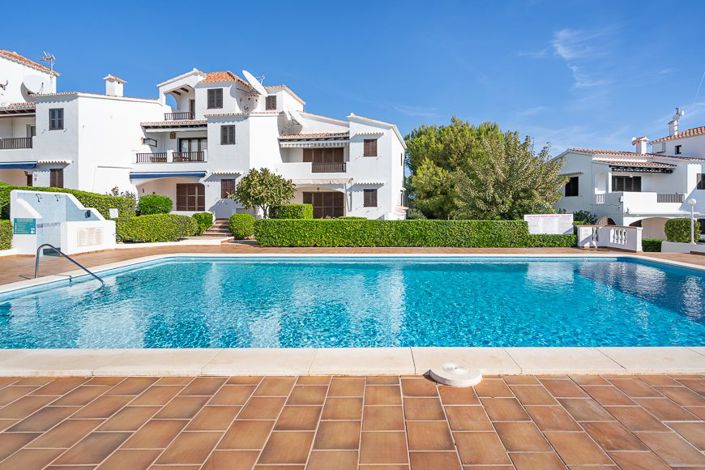 Image No.74-2 Bed Apartment for sale