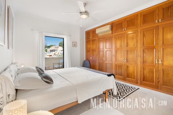 Image No.20-4 Bed Villa / Detached for sale